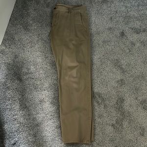 Dockers Alpha 38x32 Khakis Athletic